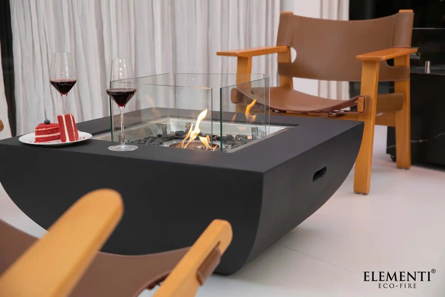 AURORA Ethanol Fire Table