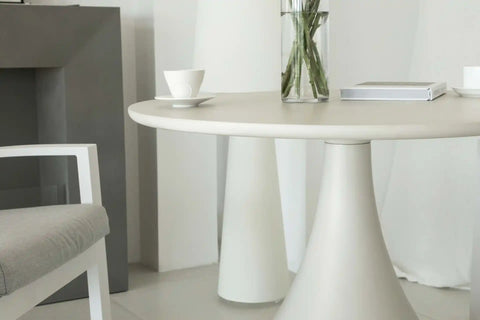 Cordoba round design table in concrete