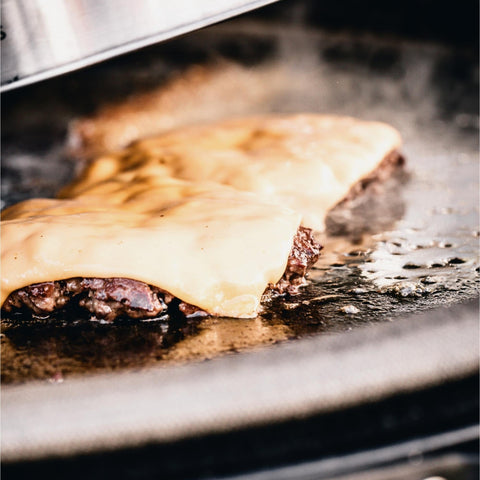 Half Moon Cast Iron Reversible Griddle - Big Joe ® - BBQ STORE MALTA