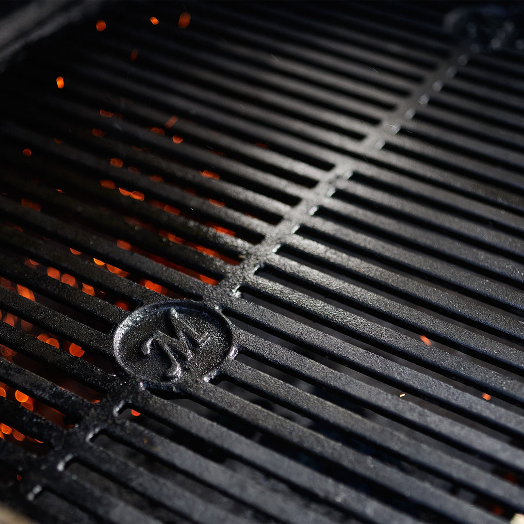 Masterbuilt® - Gravity Series™ 800 Digital Charcoal Griddle, BBQ &amp; Smoker - BBQ STORE MALTA
