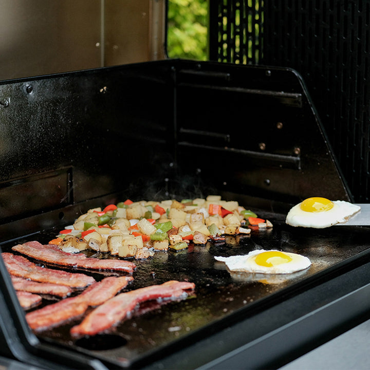 Masterbuilt® - Gravity Series™ 800 Digital Charcoal Griddle, BBQ &amp; Smoker - BBQ STORE MALTA